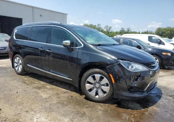 Chrysler Pacifica cena 134900 przebieg: 121000, rok produkcji 2018 z Łomża małe 466